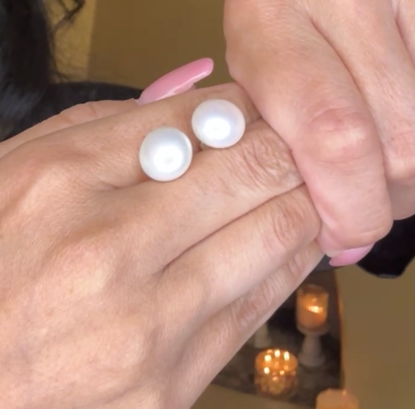 Freshwater Pearl Button Studs